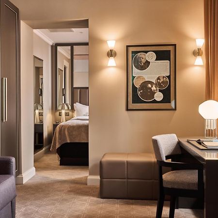 Opus 16 Hotel Bergen Exterior photo A suite at the hotel