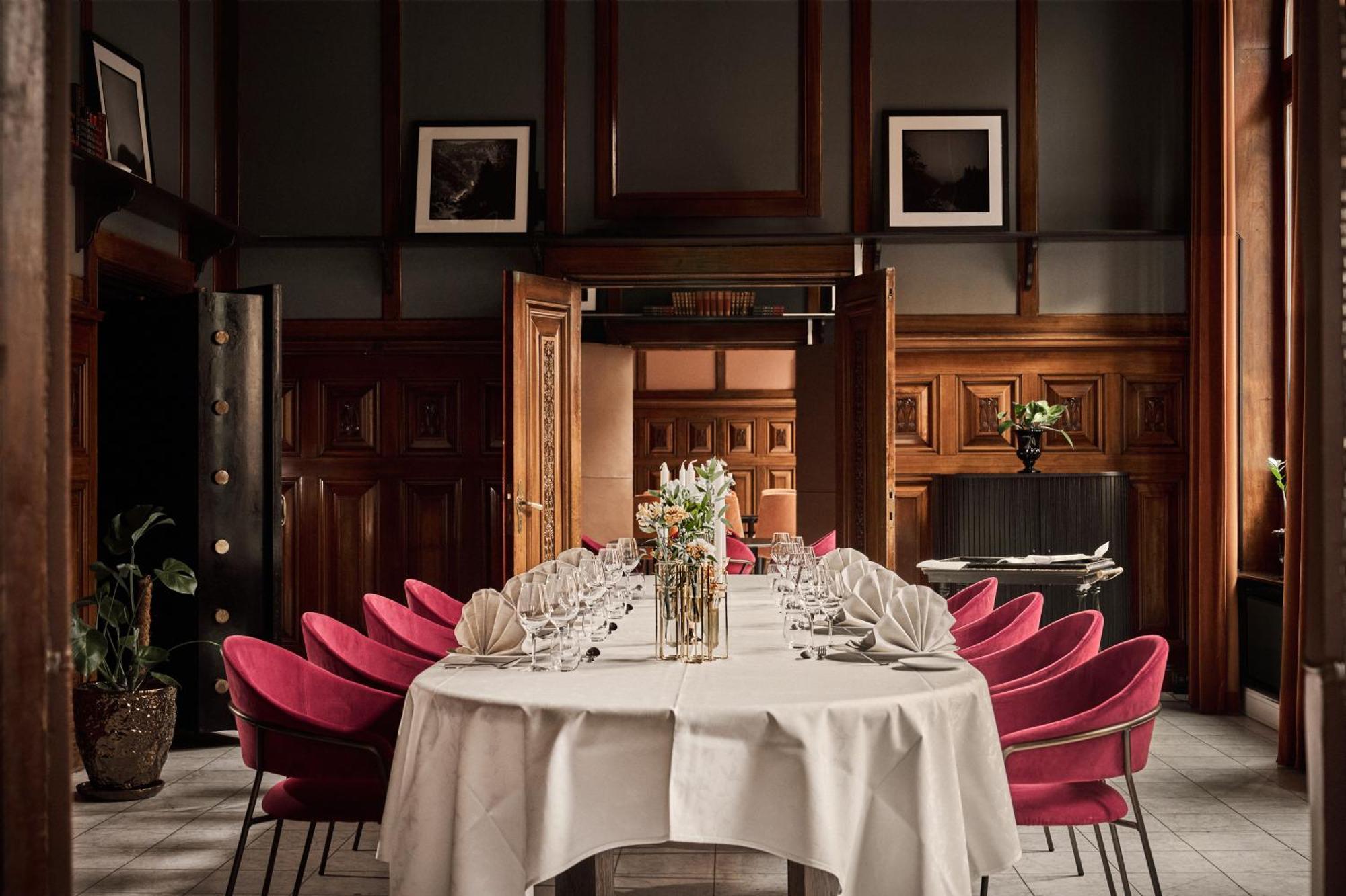 Opus 16 Hotel Bergen Exterior photo The Long Room