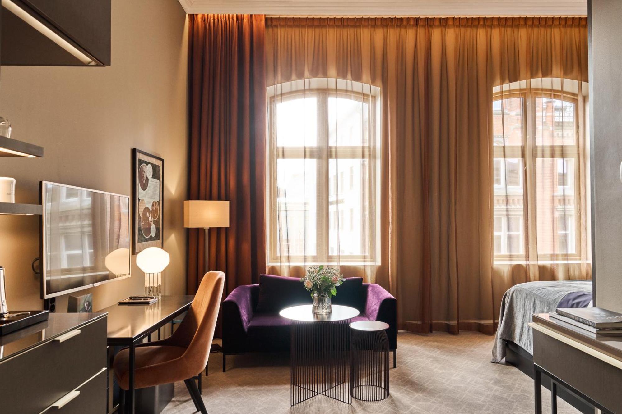 Opus 16 Hotel Bergen Exterior photo A room at Hotel WithU