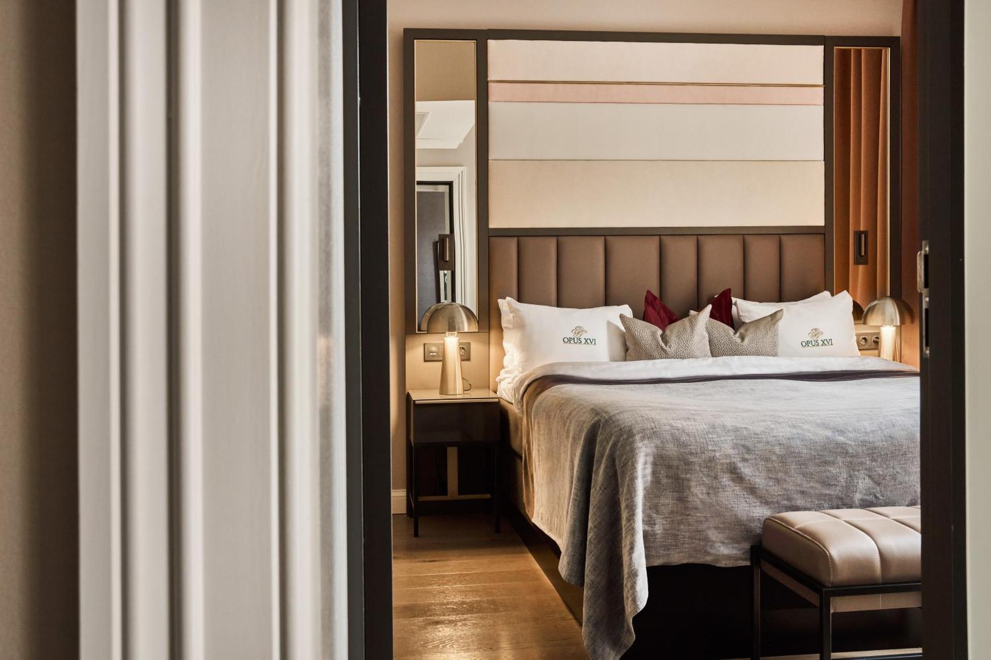 Opus 16 Hotel Bergen Exterior photo A bedroom at the hotel